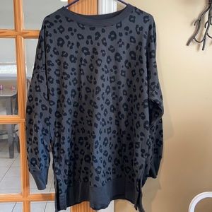 Leopard print tunic sweatshirt